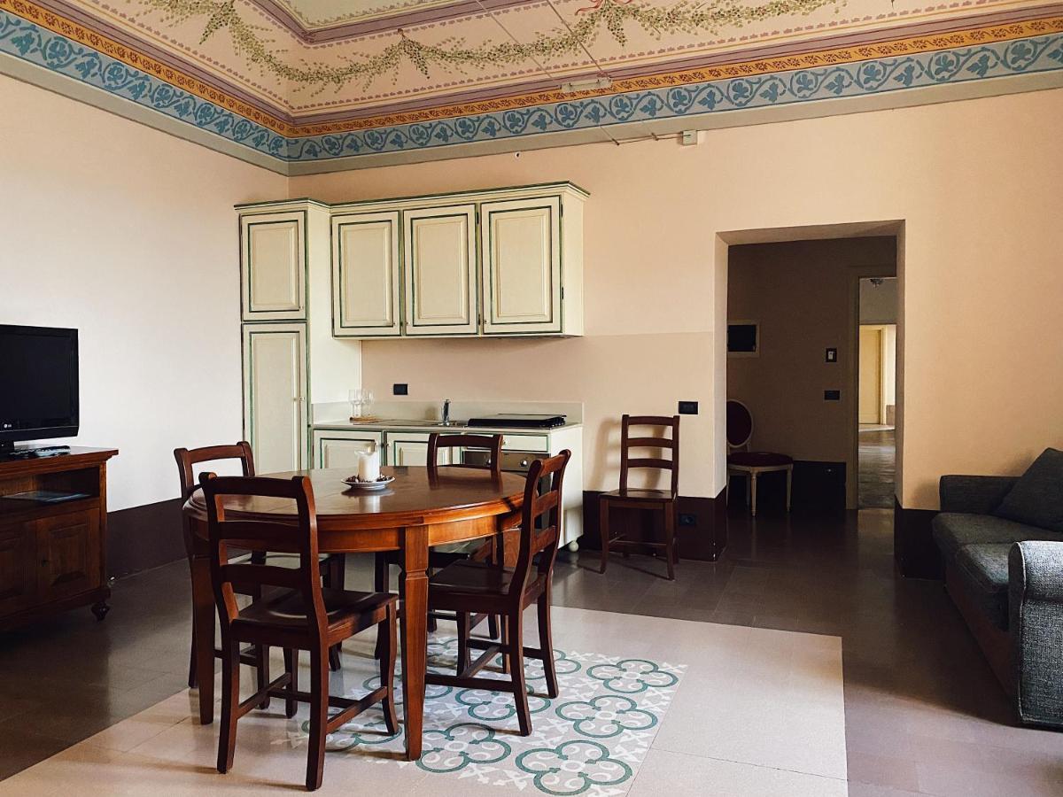 Palazzo Gambuzza Aparthotel Ispica Bagian luar foto