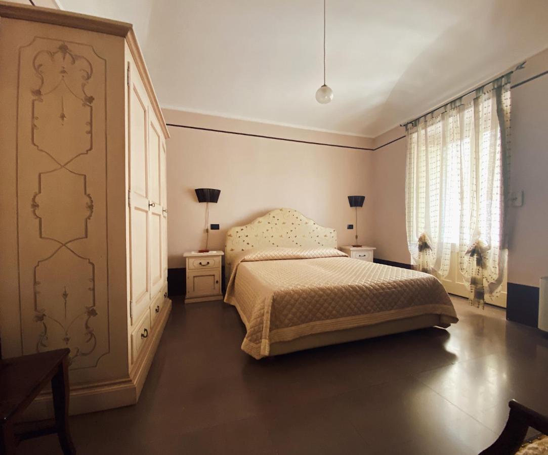 Palazzo Gambuzza Aparthotel Ispica Bagian luar foto