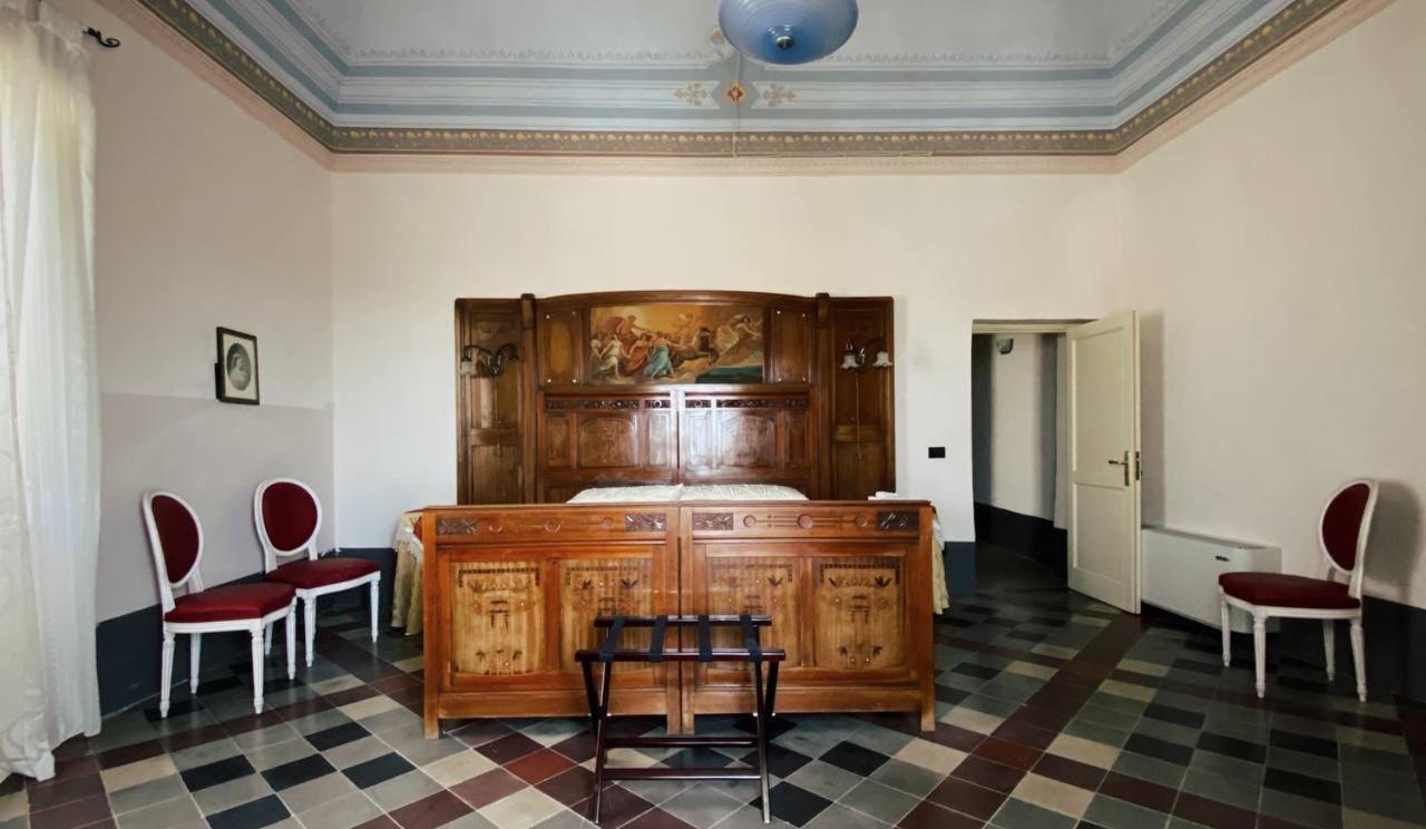 Palazzo Gambuzza Aparthotel Ispica Bagian luar foto
