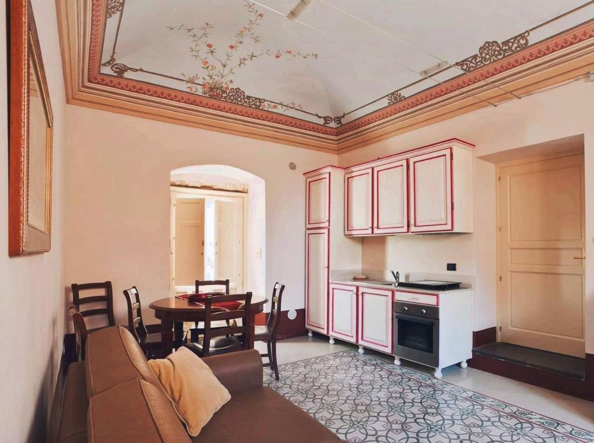 Palazzo Gambuzza Aparthotel Ispica Bagian luar foto