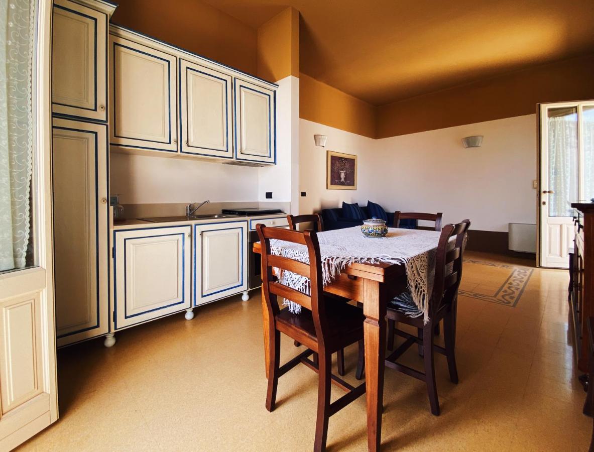 Palazzo Gambuzza Aparthotel Ispica Bagian luar foto