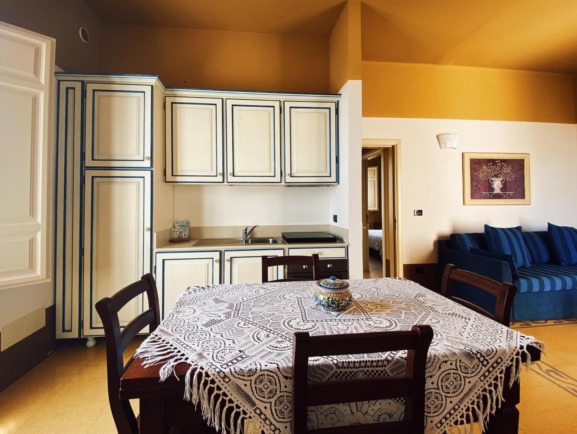 Palazzo Gambuzza Aparthotel Ispica Ruang foto
