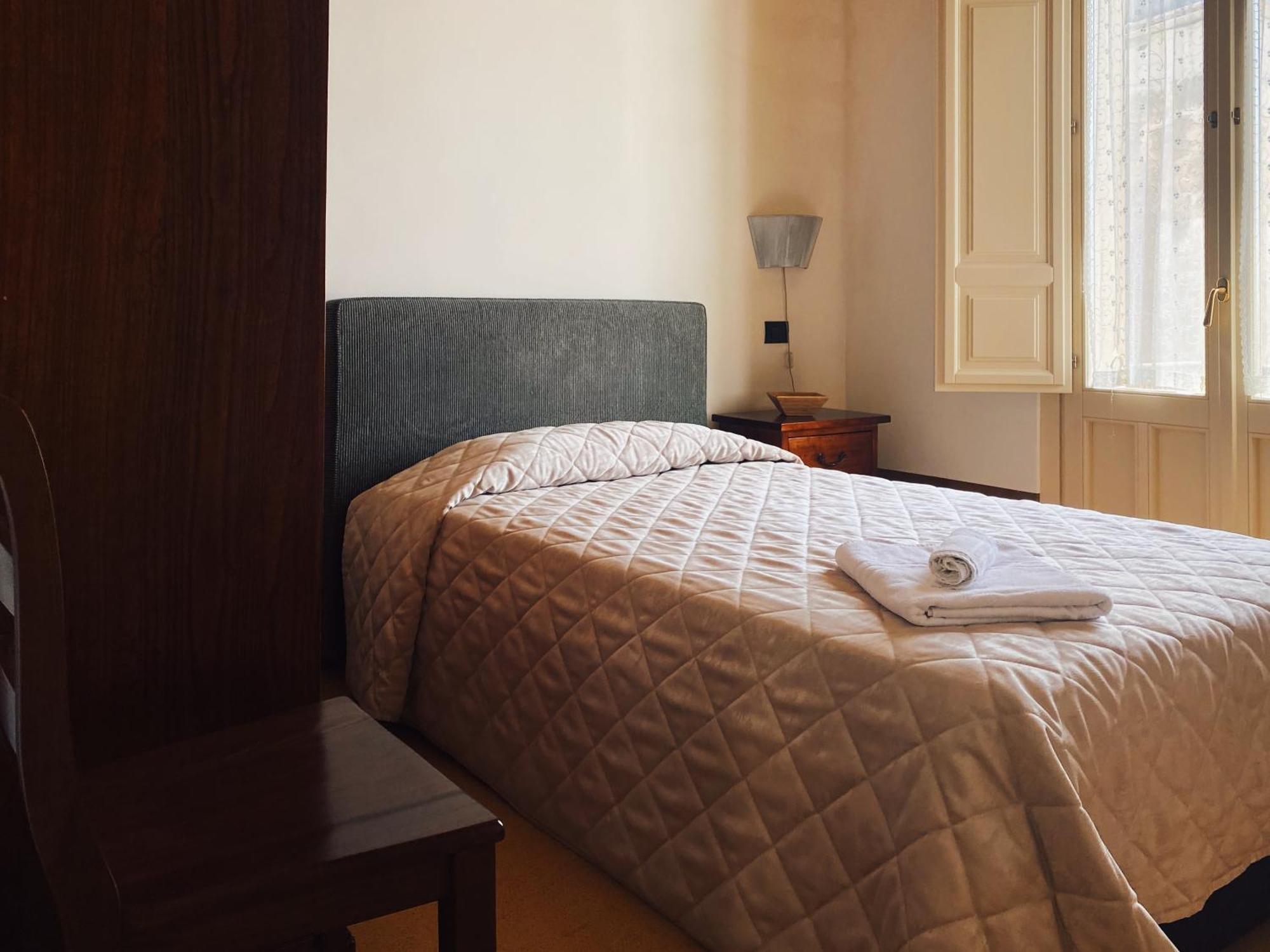 Palazzo Gambuzza Aparthotel Ispica Ruang foto
