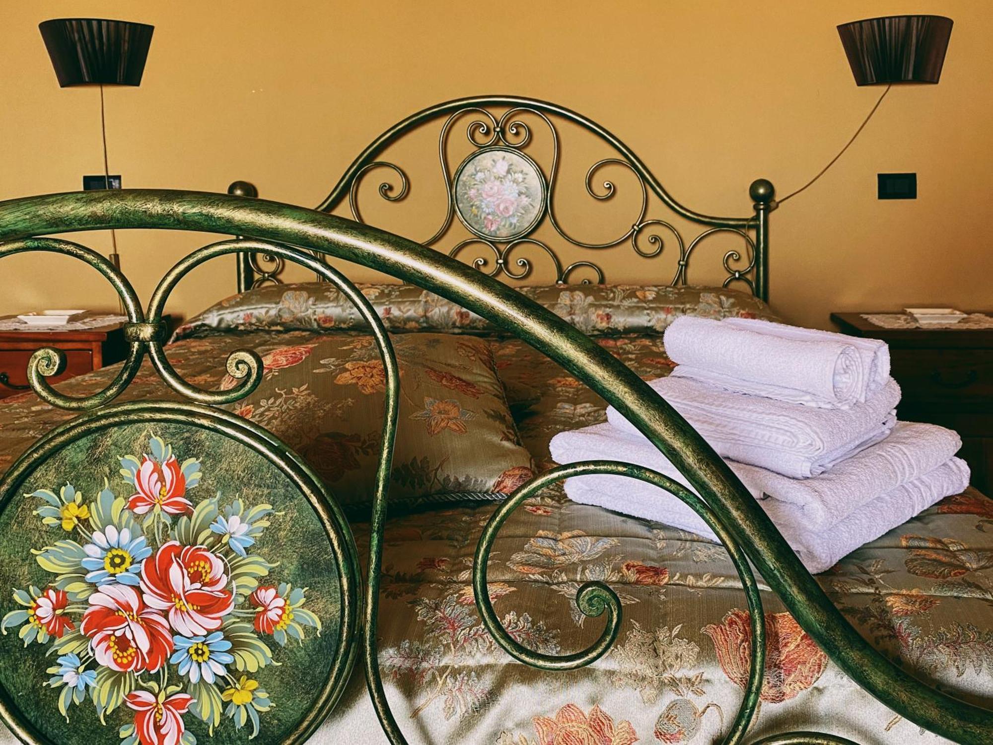 Palazzo Gambuzza Aparthotel Ispica Ruang foto