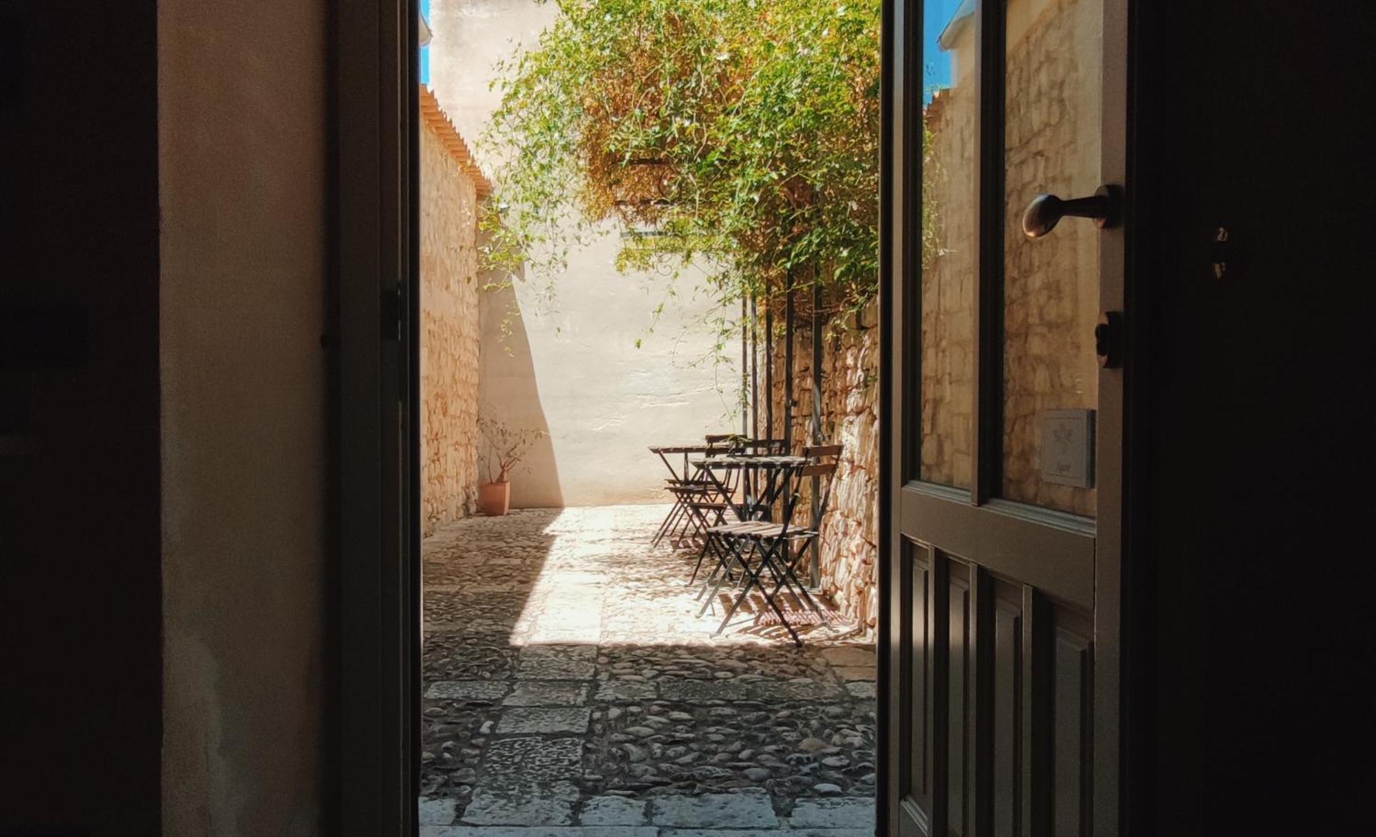 Palazzo Gambuzza Aparthotel Ispica Ruang foto